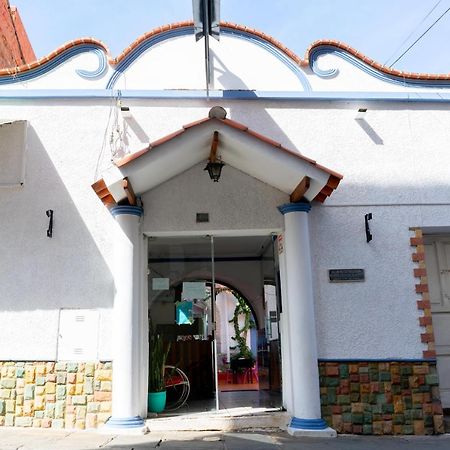 Hostal Zeballos Tarija Bagian luar foto