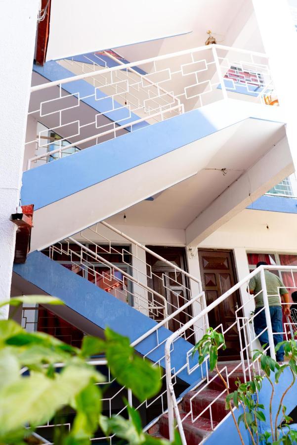 Hostal Zeballos Tarija Bagian luar foto