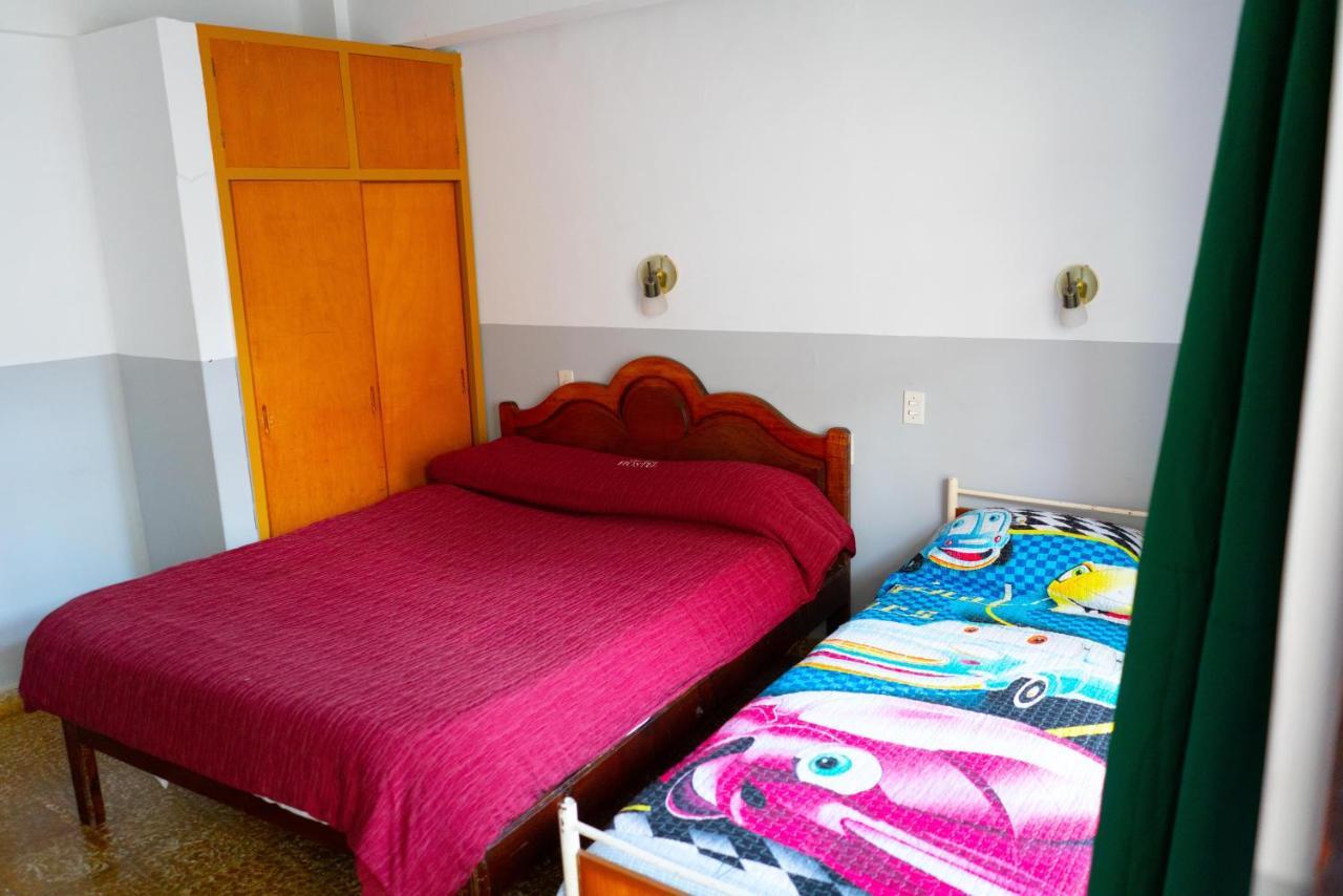Hostal Zeballos Tarija Bagian luar foto