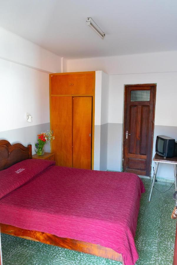 Hostal Zeballos Tarija Bagian luar foto