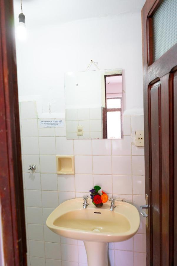 Hostal Zeballos Tarija Bagian luar foto