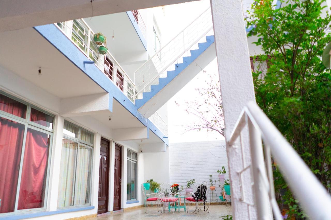 Hostal Zeballos Tarija Bagian luar foto
