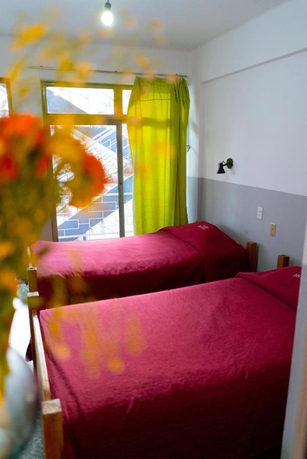 Hostal Zeballos Tarija Bagian luar foto